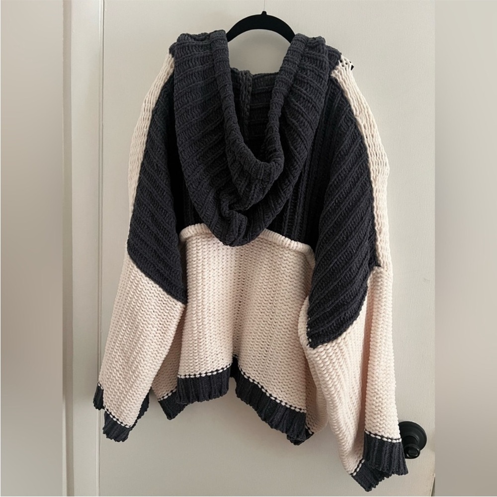 NWOT POL "A New Leaf" Colorblock Knit Hoodie Size Large - Picture 4 of 6